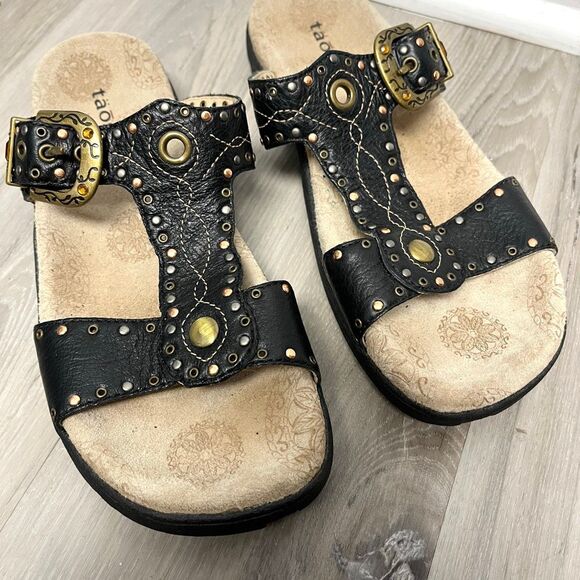 Taos Footwear Sandals Women’s 8 Samantha Black Leather Studded Slide - Picture 2 of 7